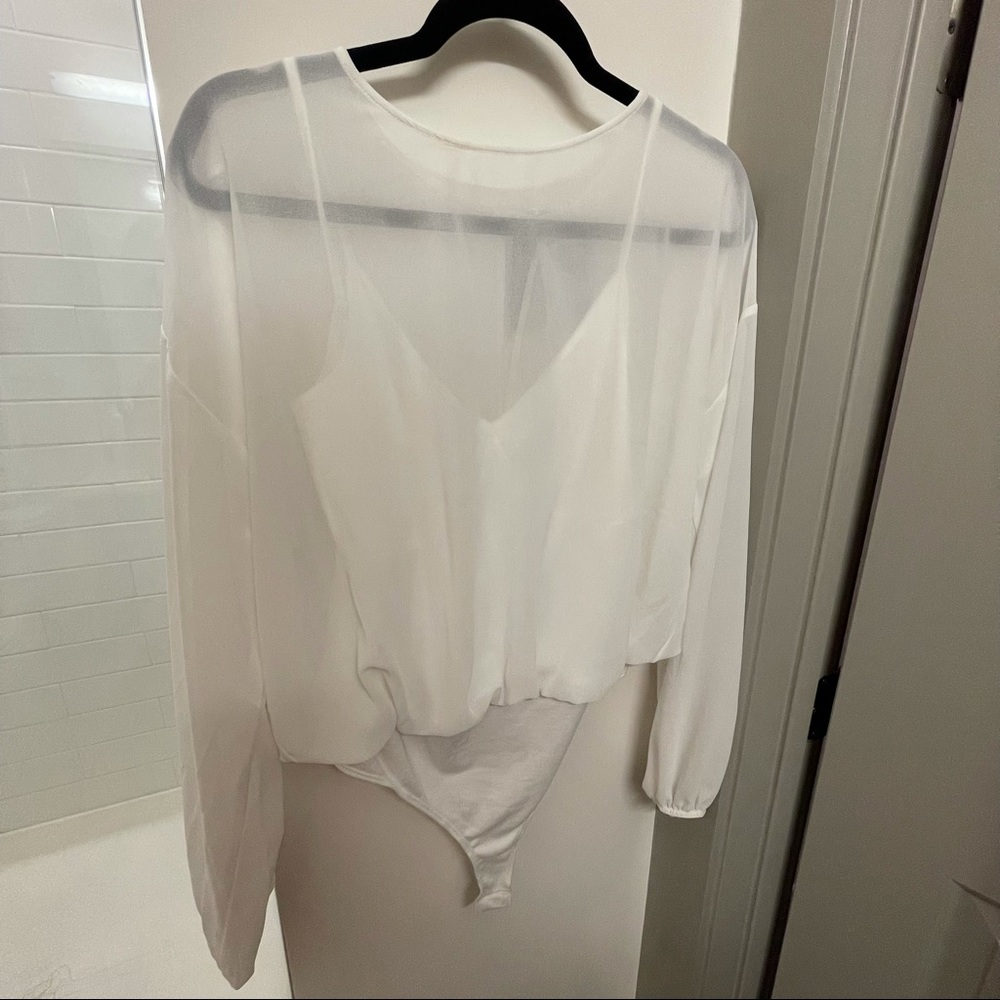 White Long sleeve Bodysuit